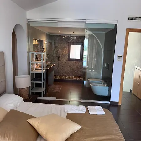 Casa Farah Golden Mile Coral Behind Aldi Villa Marbella