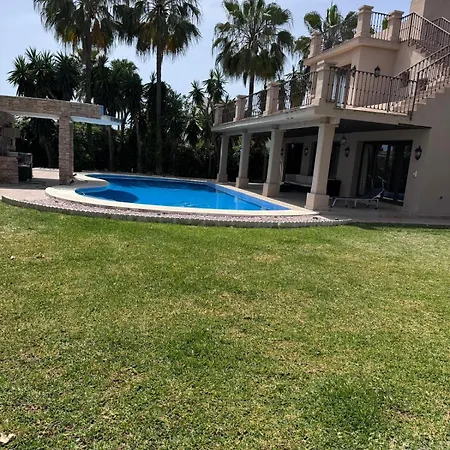 Casa Farah Golden Mile Coral Behind Aldi Villa