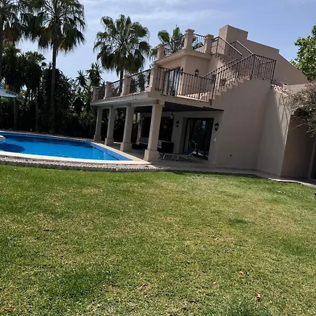 Villa Casa Farah Golden Mile Coral Behind Aldi