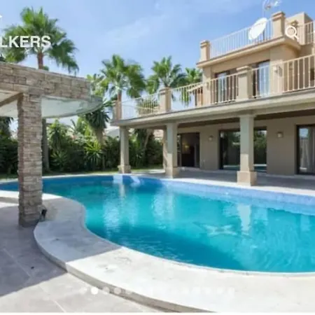 Casa Farah Golden Mile Coral Behind Aldi Villa Marbella