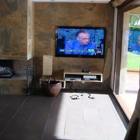 Villa Casa Farah Golden Mile Coral Behind Aldi *
